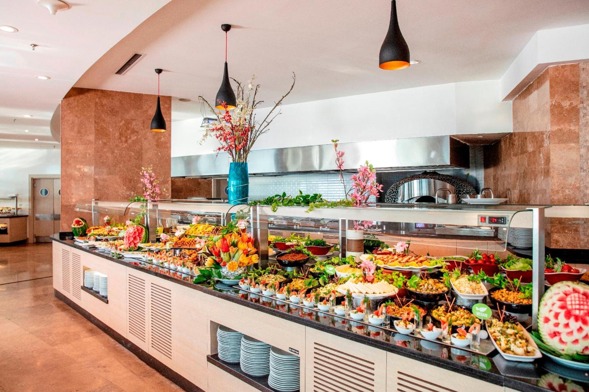 Hotel Charisma De Luxe Kuşadası