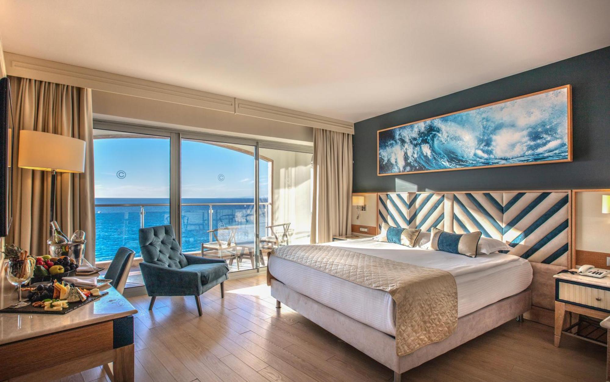 Charisma De Luxe 5*
